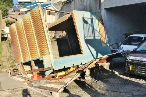 台風建物被害5　物置飛んだ