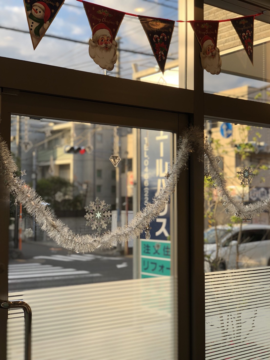 クリスマス　窓装飾２
