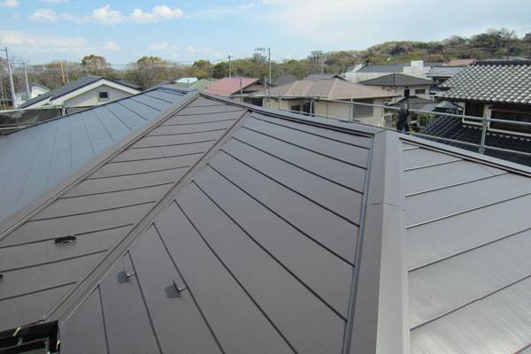 屋根・外壁塗装、雨樋交換工事(横浜市金沢区N様邸)